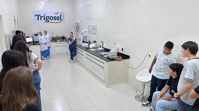 Programa vivenciando a prática aproxima estudantes da realidade do campo 